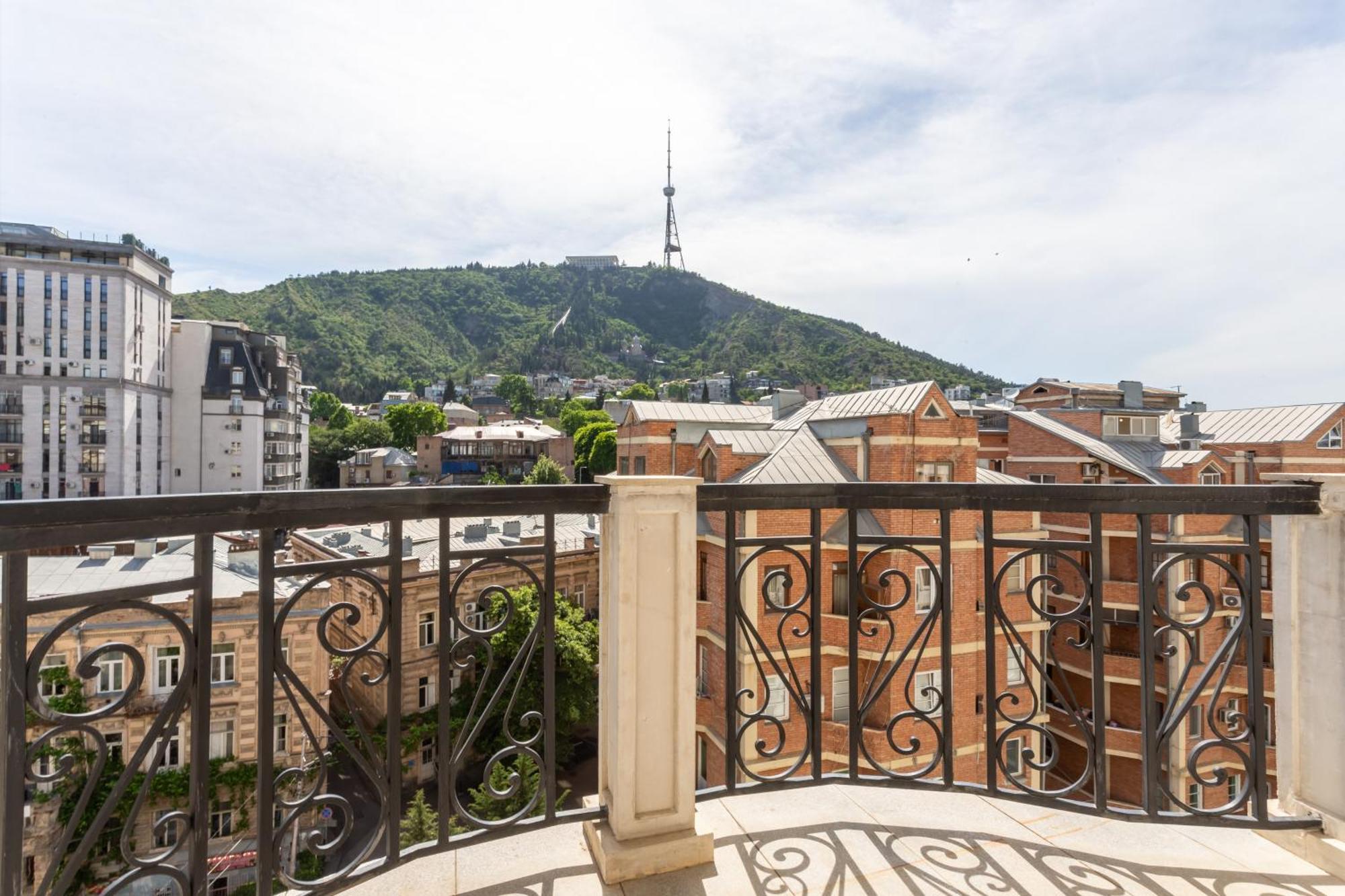 Serviced Apartment On Rustaveli Avenue 9 Tbiliszi Kültér fotó